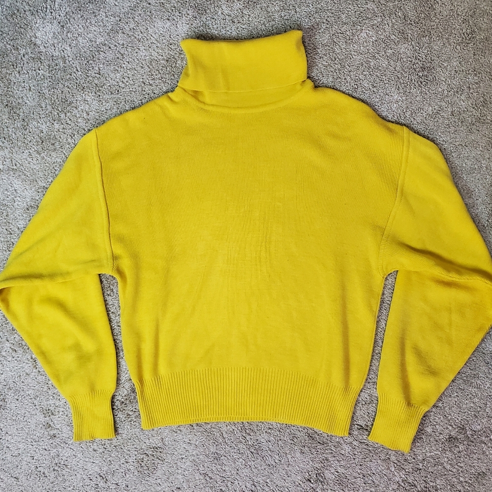 VTG Obermeyer Ski Sweater Women's L EUC Excellent Condition Yellow Turtleneck